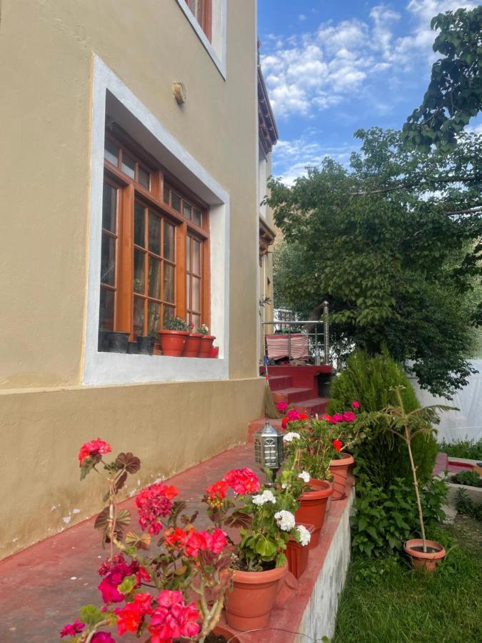 Gaywoo Guest House レー エクステリア 写真