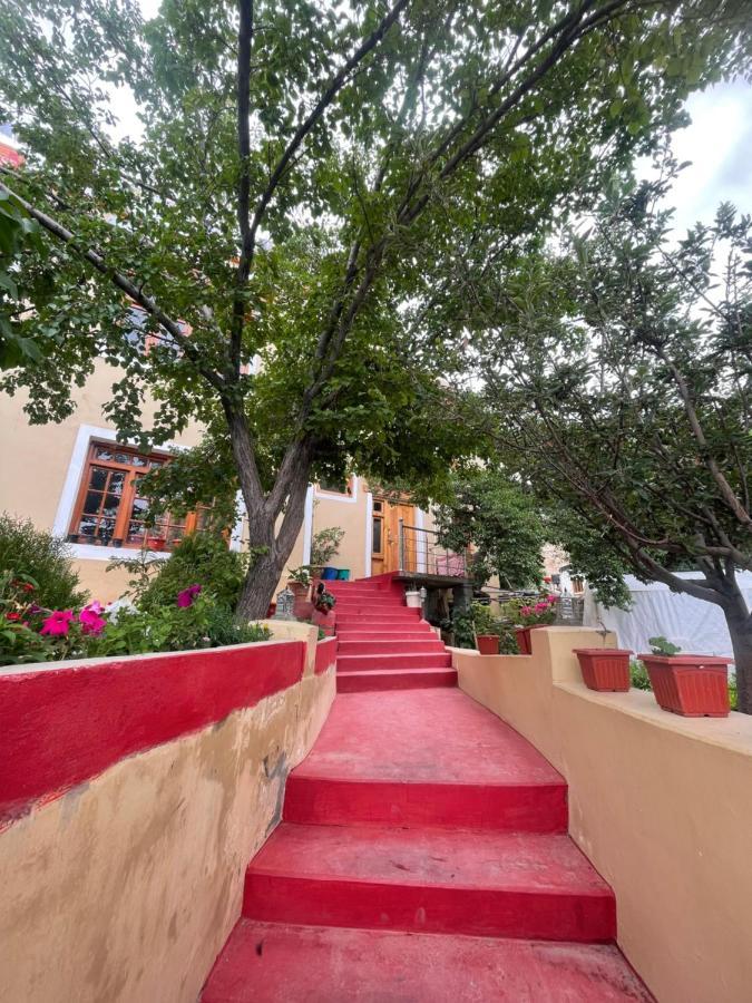Gaywoo Guest House レー エクステリア 写真