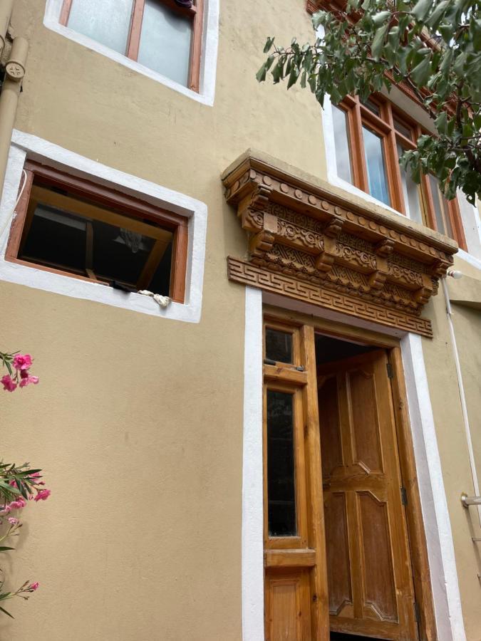 Gaywoo Guest House レー エクステリア 写真